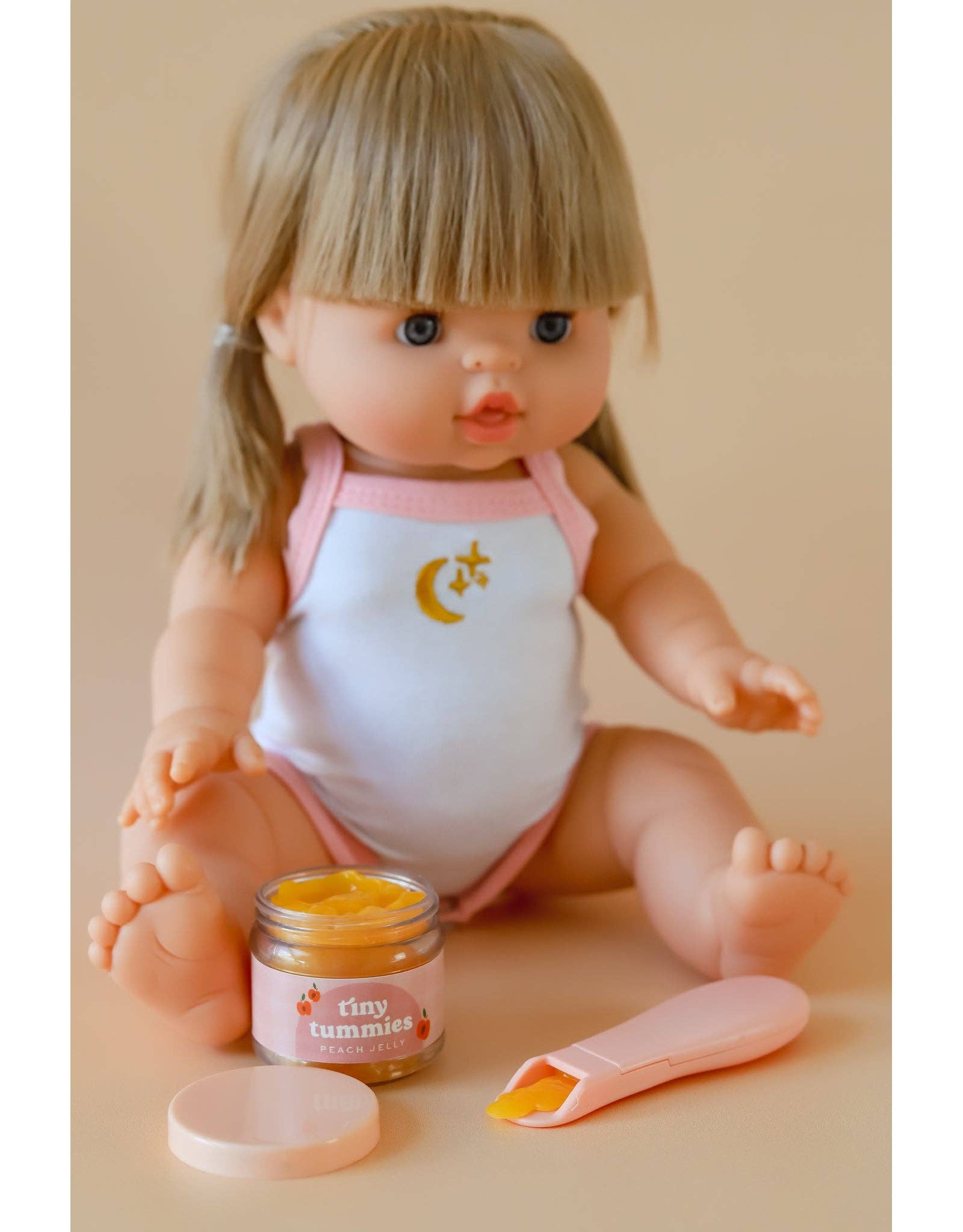 Tiny Tummies Peach Jelly Jar & Magic Spoon (side view) — Little Mamas Nursery